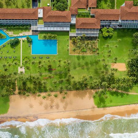 The Blue Water - Geoffrey Bawa Heritage - City Resort Hotel Wadduwa Extérieur photo