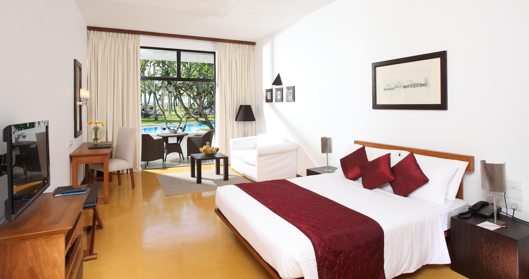 The Blue Water - Geoffrey Bawa Heritage - City Resort Hotel Wadduwa Extérieur photo