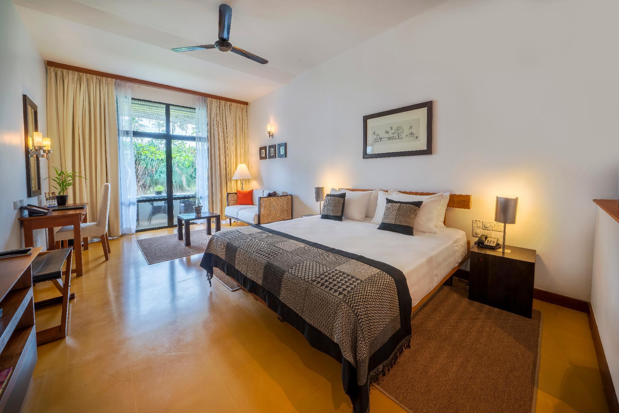 The Blue Water - Geoffrey Bawa Heritage - City Resort Hotel Wadduwa Extérieur photo
