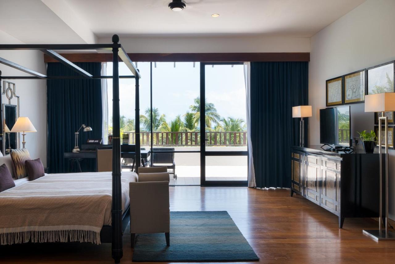 The Blue Water - Geoffrey Bawa Heritage - City Resort Hotel Wadduwa Extérieur photo