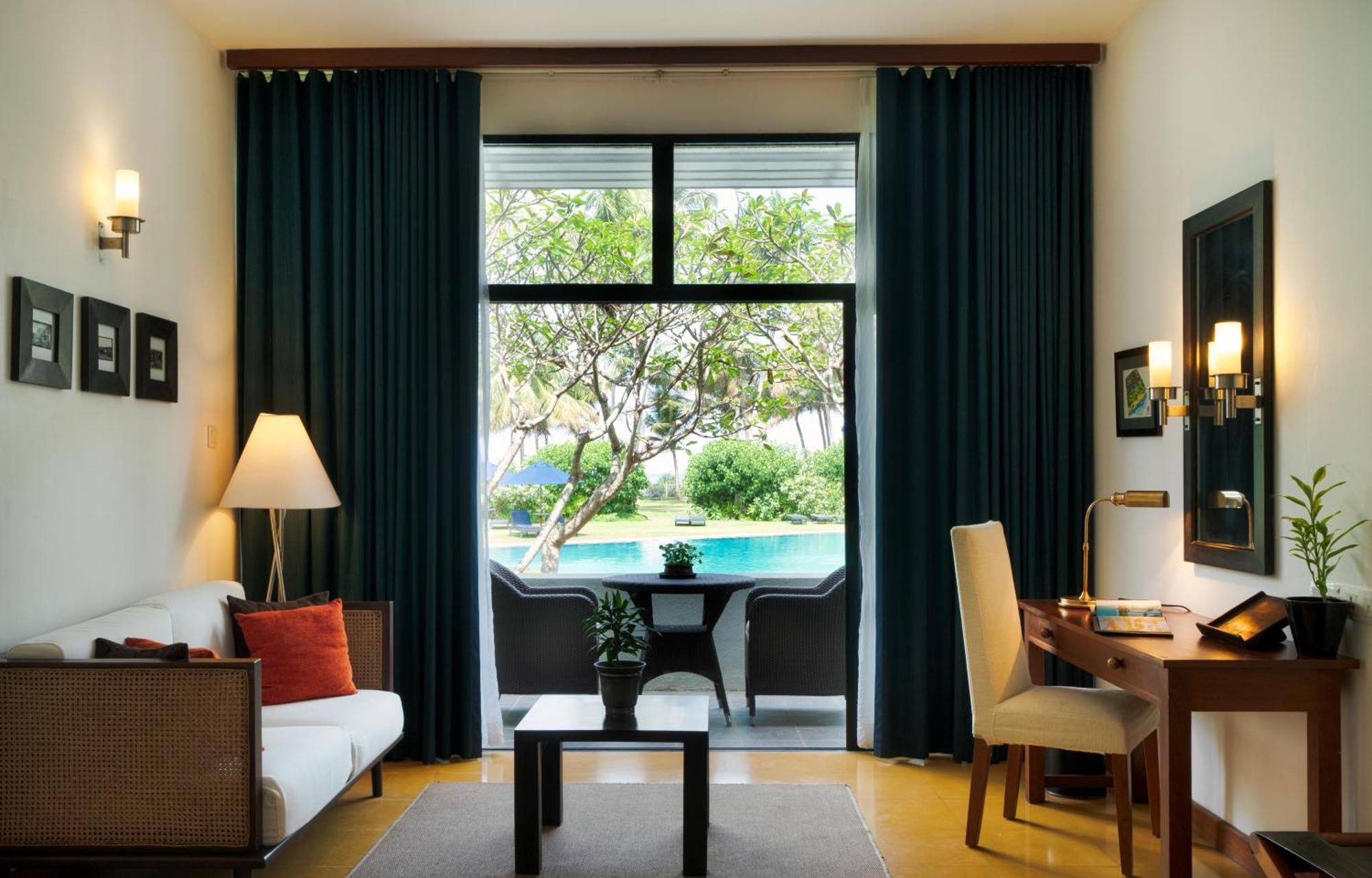 The Blue Water - Geoffrey Bawa Heritage - City Resort Hotel Wadduwa Extérieur photo