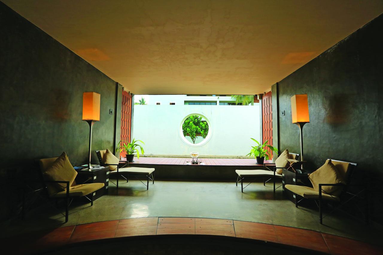 The Blue Water - Geoffrey Bawa Heritage - City Resort Hotel Wadduwa Extérieur photo