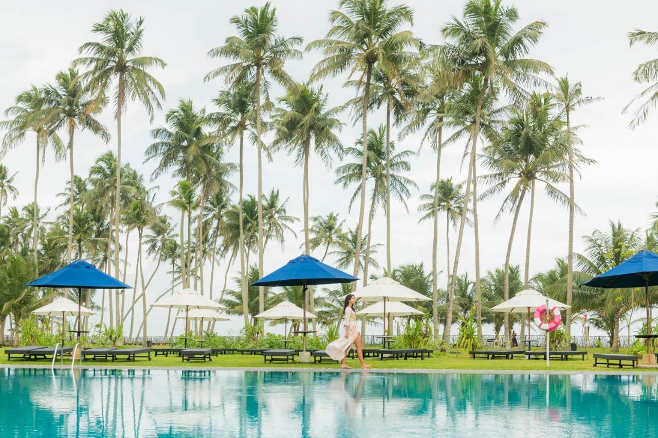 The Blue Water - Geoffrey Bawa Heritage - City Resort Hotel Wadduwa Extérieur photo