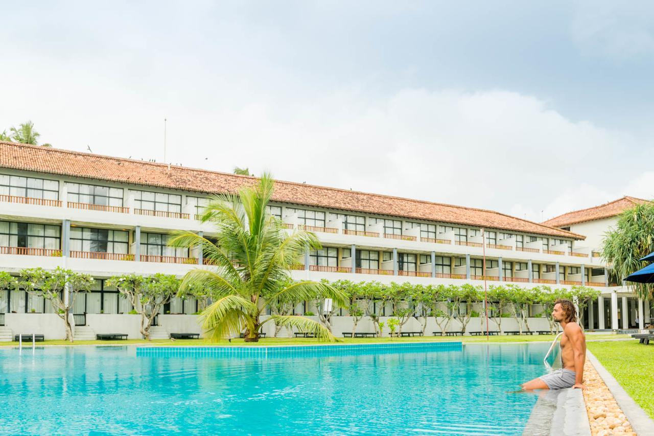 The Blue Water - Geoffrey Bawa Heritage - City Resort Hotel Wadduwa Extérieur photo